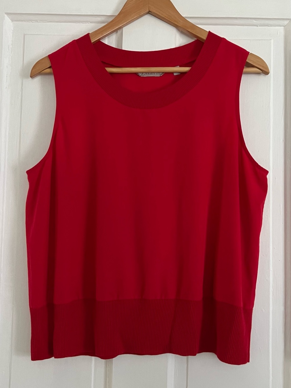 Athleta Zephyr Tank Top Ribbed Hem Lightweight Athleisure Red Large